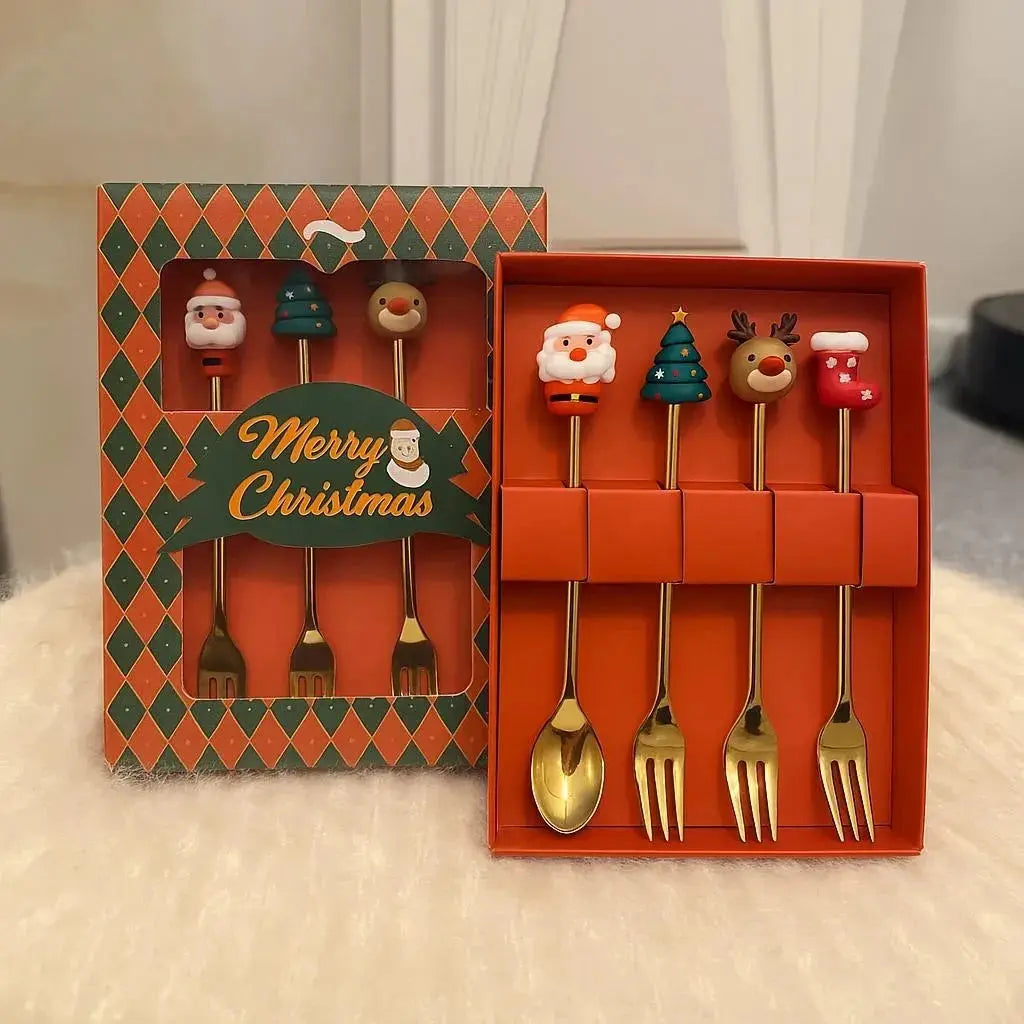 Zoomed in view of Gold Christmas Spoons & Forks Set Cutlery